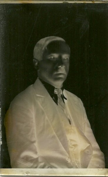 Cumpar negative foto vechi si foarte vechi